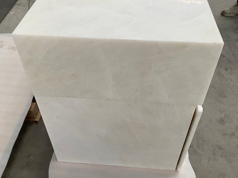 Brazil White Crystal Customized Cabinet 