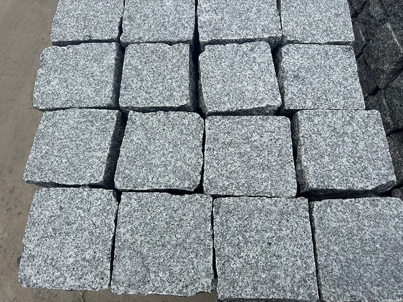 Salt pepper landscape tile