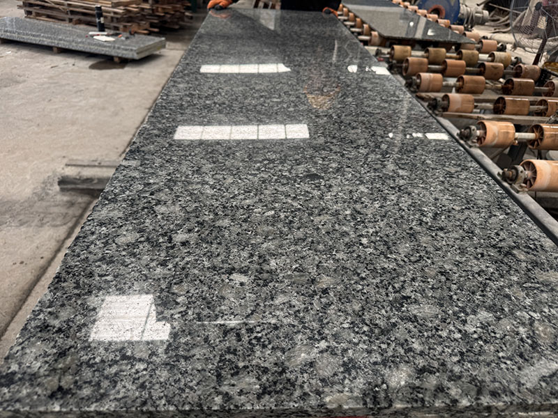 Blue Sapphire granite slabs polishing process