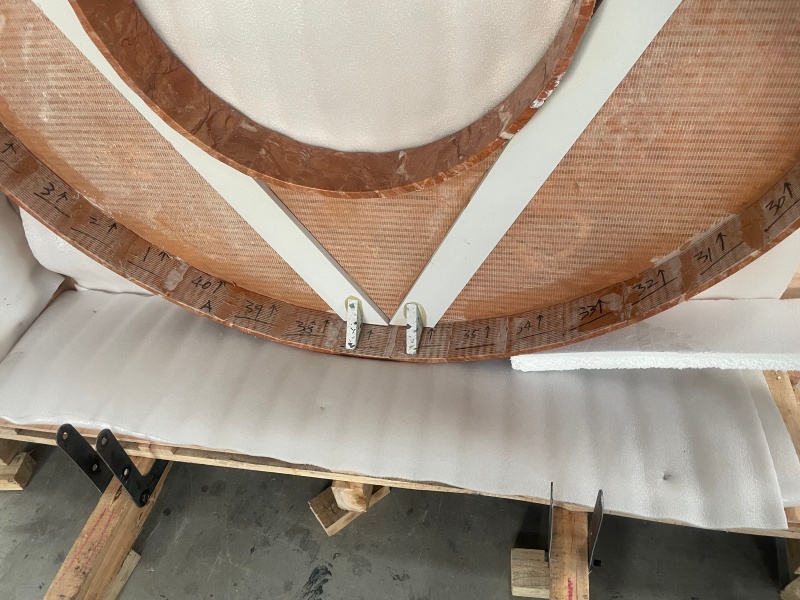 Rosa Alicante circle table