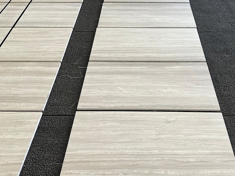Wooden White Straight Vein Slabs