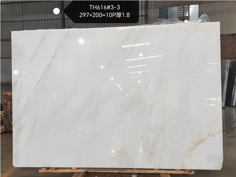 Chinese Calacatta White Marble Slabs