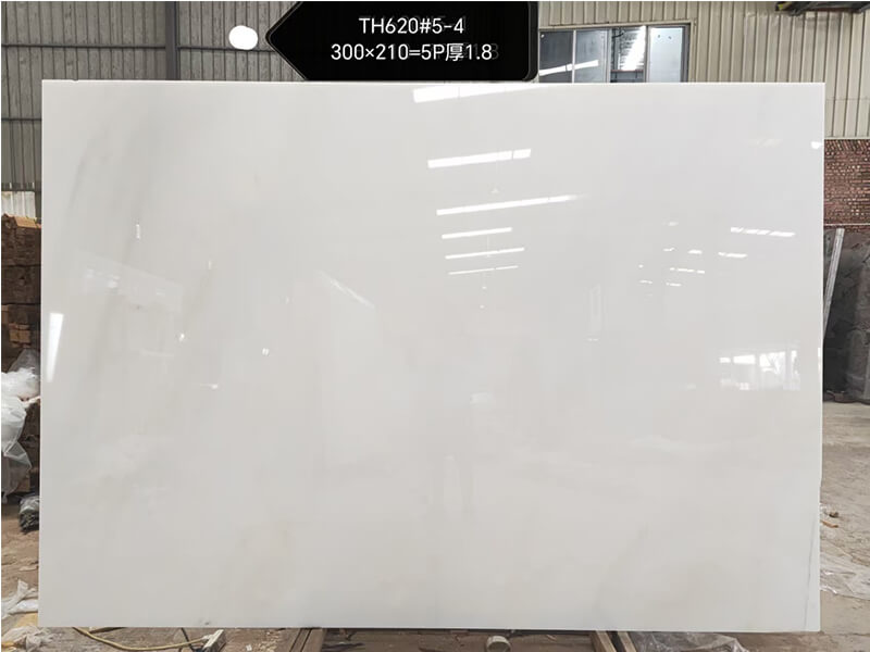 Chinese Calacatta White Marble Slabs