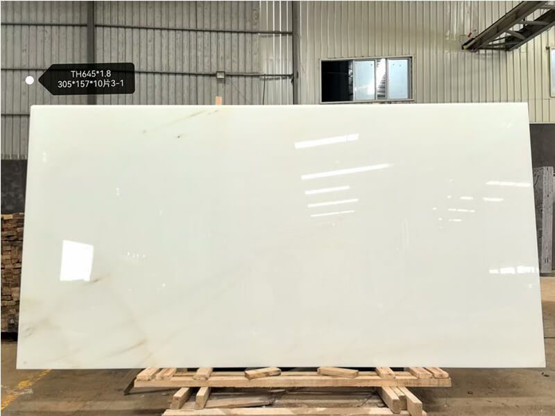 Chinese Calacatta White Marble Slabs