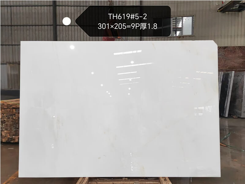 Chinese Calacatta White Marble Slabs