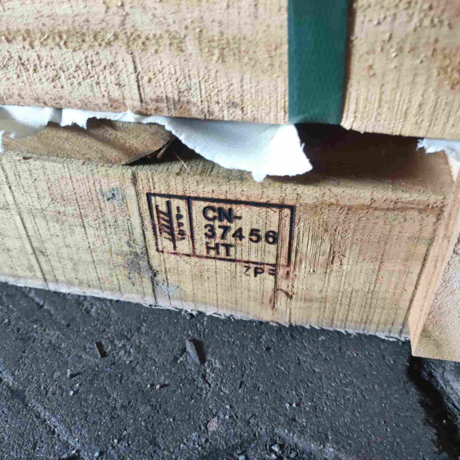 IPPC mark on ISPM 15 compliant timber used for marble export packing